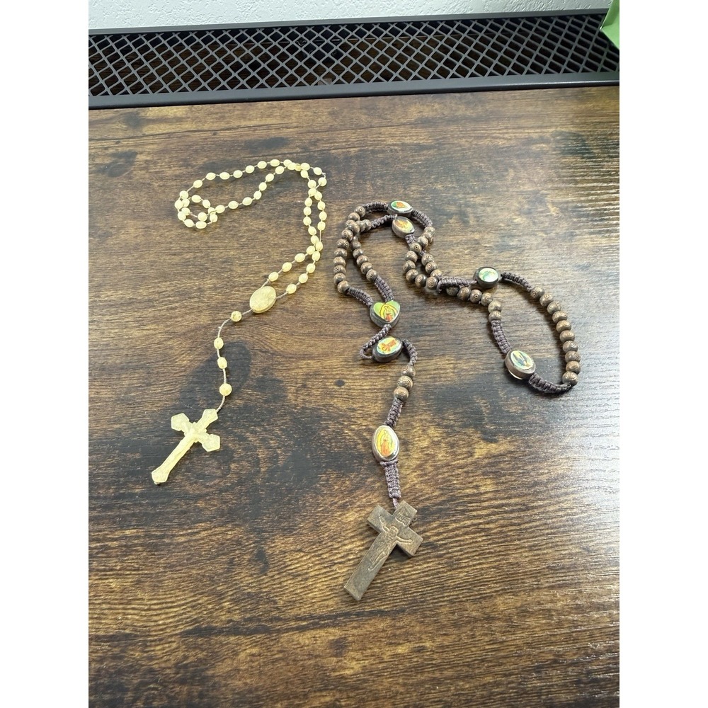 Lot‎ 2 Catholic Rosary Beads Wood Prayer Rosary Crucifix Virgin Mary Vintage